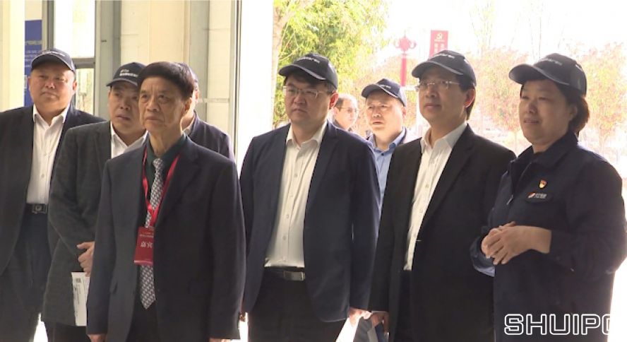 武漢理工大學黨委書記信思金，武漢理工大學原校長、俄羅斯國家工程院外籍院士周祖德，山東理工大學原校長、俄羅斯自然科學院外籍院士張鐵柱